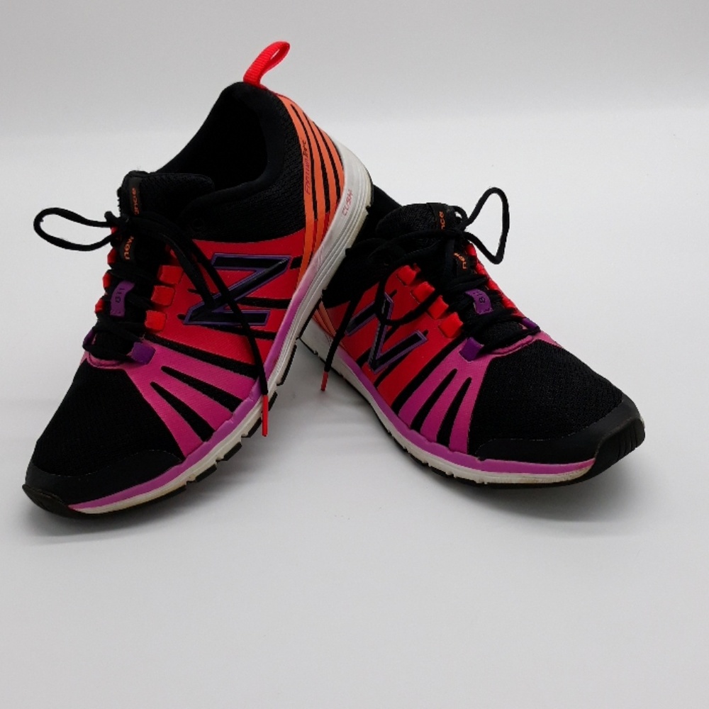 New Balance 811 Black Sneakers Sz 6 1/2 - Picture 2 of 8